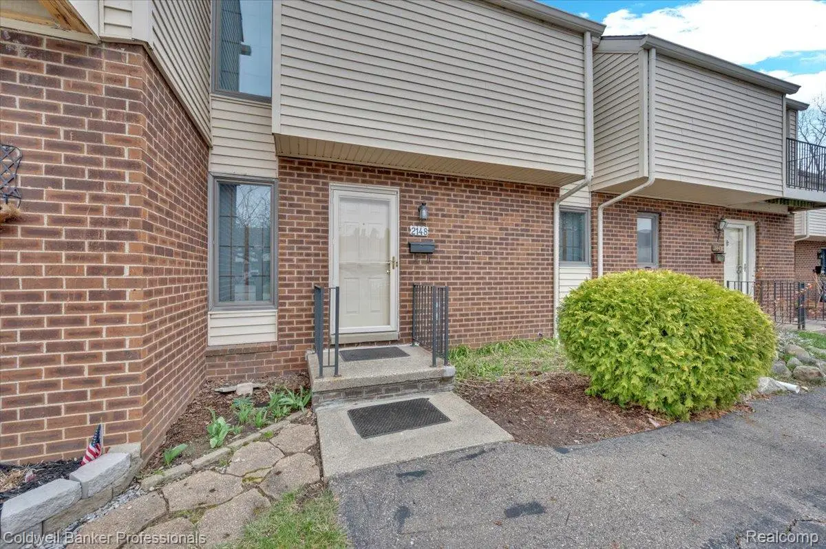 2148 Village West Drive S, Lapeer, MI 48446 - #1