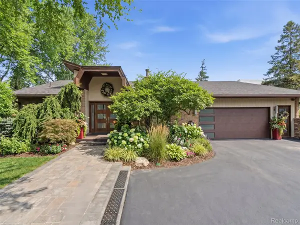 4749 Tara Court, WestBloomfield, MI 48323