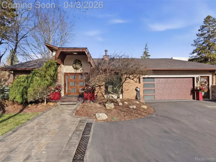 4749 Tara Court, West Bloomfield, MI 48323 - #2