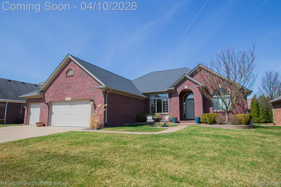 45907 Lookout Drive, Macomb, MI 48044 - #2