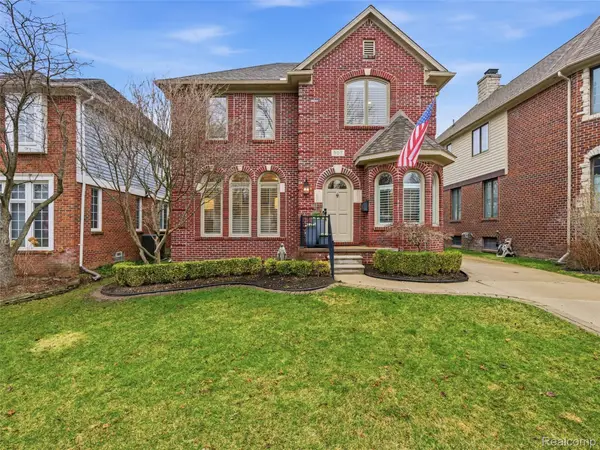 307 Taylor Avenue, Rochester, MI 48307