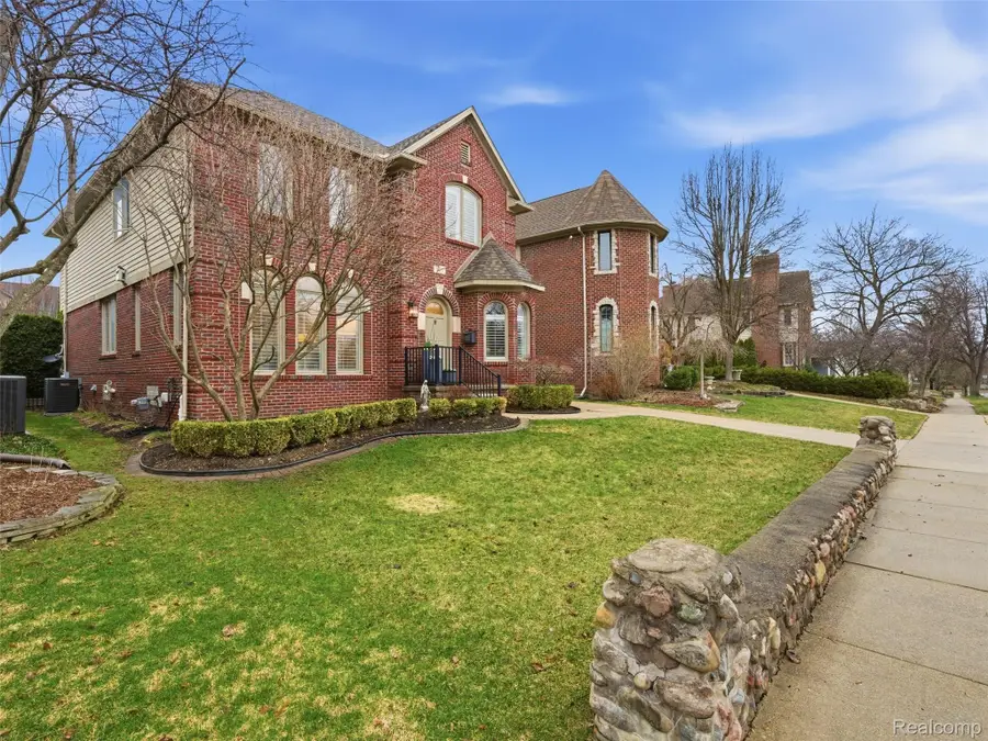 307 Taylor Avenue, Rochester, MI 48307 - #3