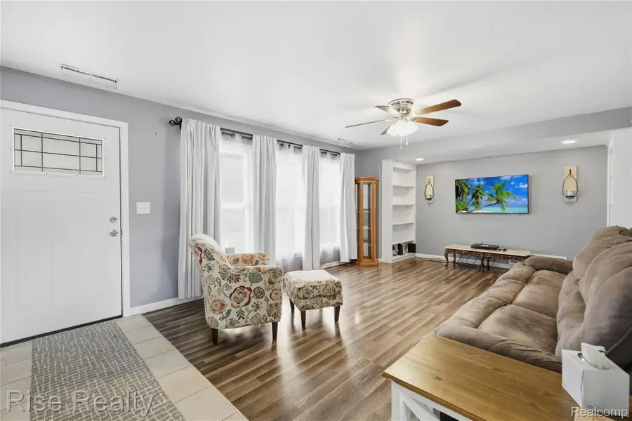 3436 Creekwood Drive, Saginaw, MI 48601 - #2