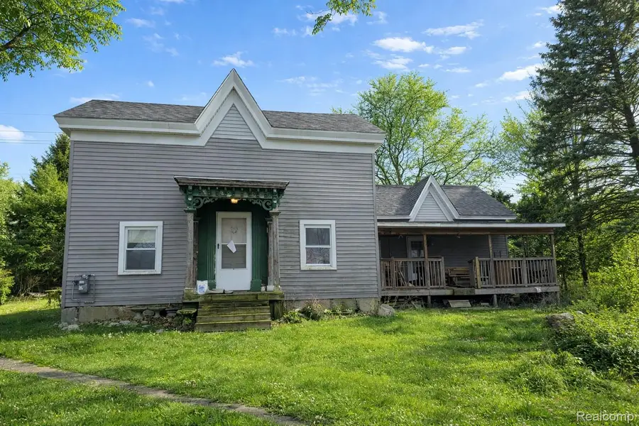 124 E High Street, Metamora, MI 48455 - #2