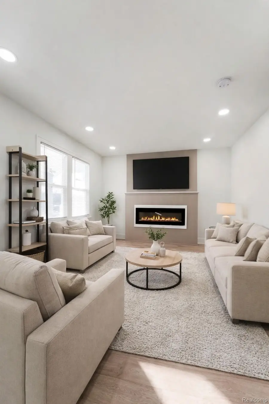 8659 Essex Avenue, Warren, MI 48089 - #3