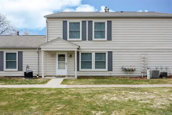 2606 Wildwood Court, LakeOrion, MI 48360