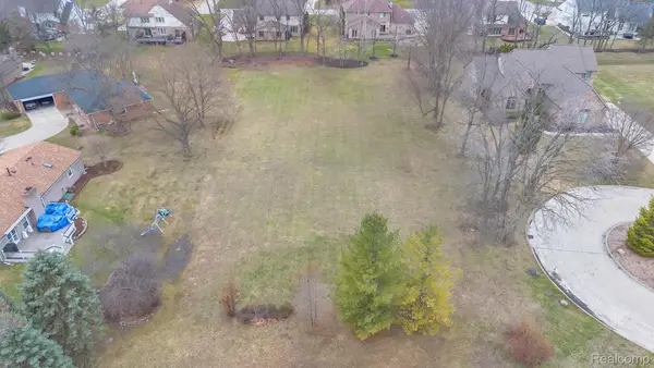 22335 Diamond Court, FarmingtonHills, MI 48335