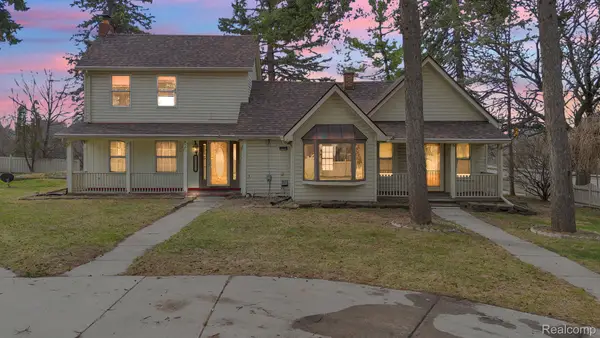 8202 N Inkster Road, DearbornHeights, MI 48127