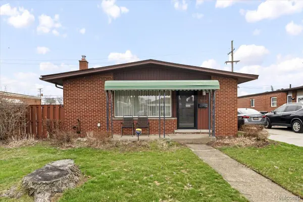 30124 Garry Avenue, MadisonHeights, MI 48071