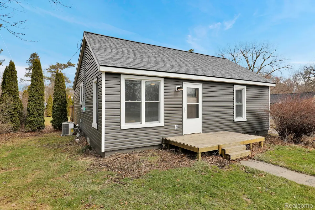 315 E Meier Avenue, Capac, MI 48014 - #1