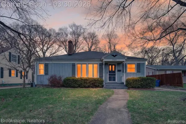 723 Parchmount Avenue, Kalamazoo, MI 49004