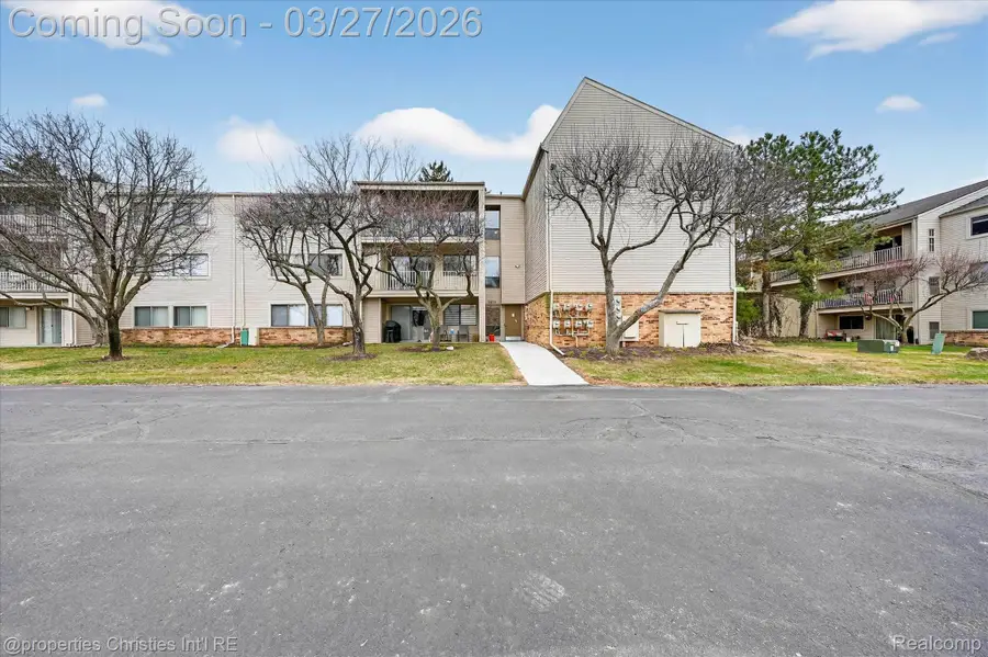 3815 Lone Pine Road, West Bloomfield, MI 48323 - #2