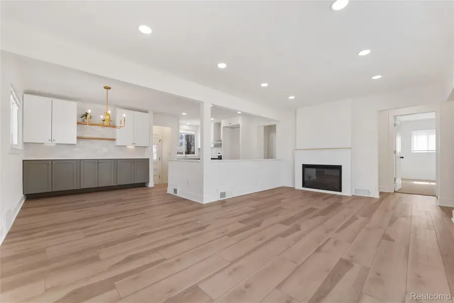 21930 Marlow Street, Oak Park, MI 48237 - #3