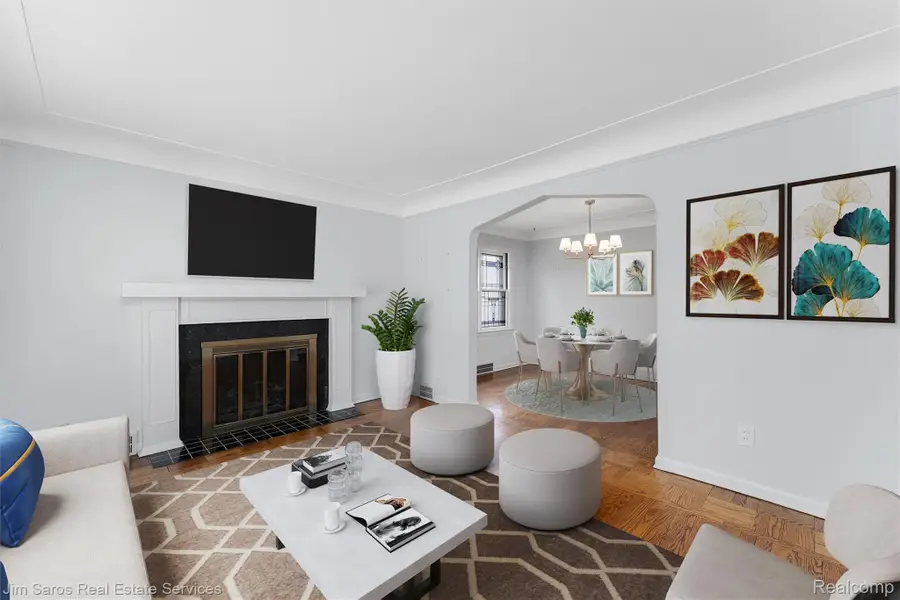 1525 Hollywood Avenue, Grosse Pointe Woods, MI 48236 - #3