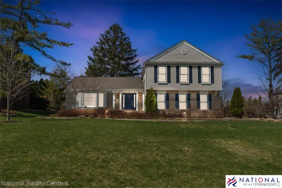 3412 Buckingham Trail, West Bloomfield, MI 48323 - #2