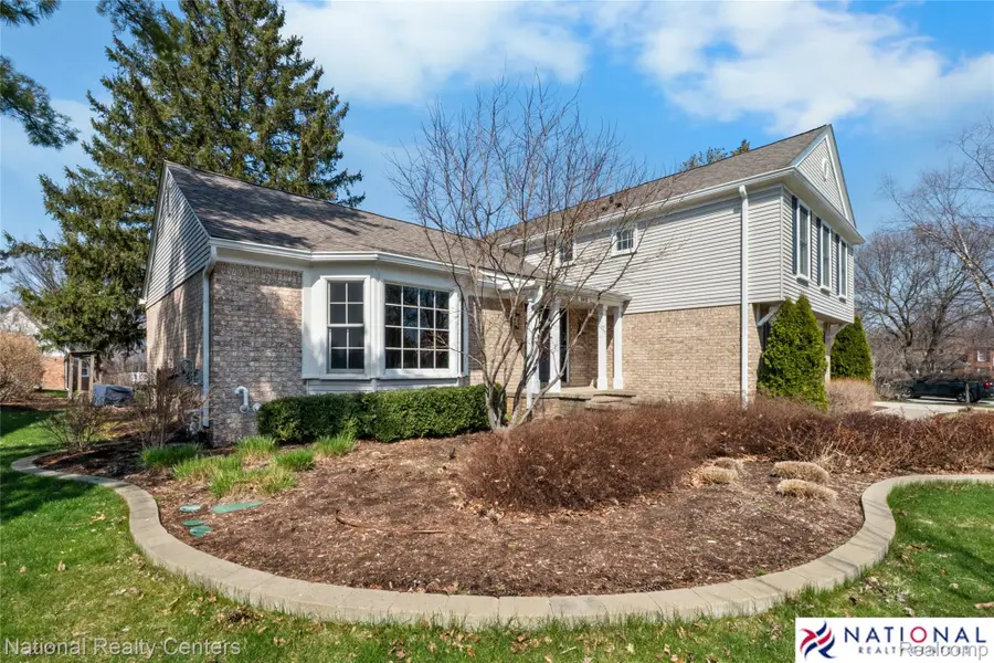 3412 Buckingham Trail, West Bloomfield, MI 48323 - #3