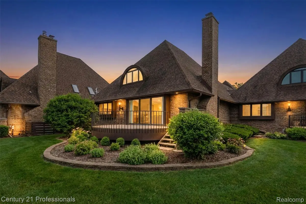 9095 S Saginaw Road #5, Grand Blanc, MI 48439 - #1