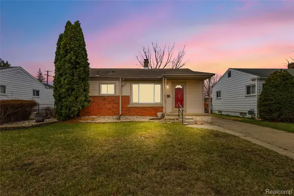 6457 Deering Street, GardenCity, MI 48135