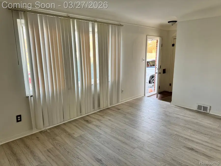 7140 Iowa Street, Hamtramck, MI 48212 - #3