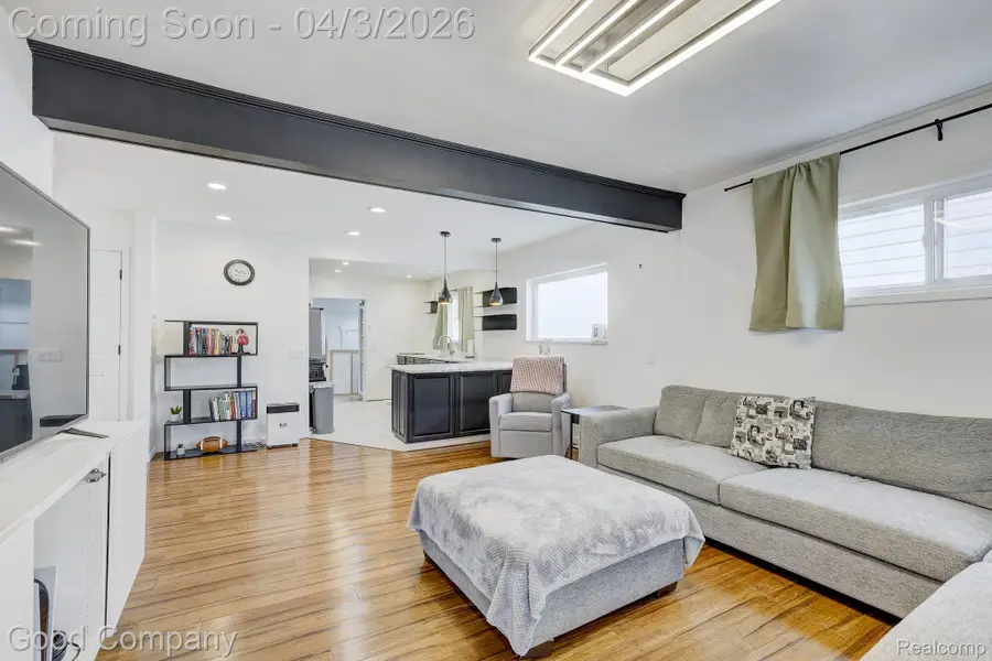 564 E Lewiston Avenue, Ferndale, MI 48220 - #2