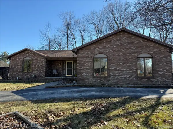 217 Nawakwa Road, RochesterHills, MI 48307