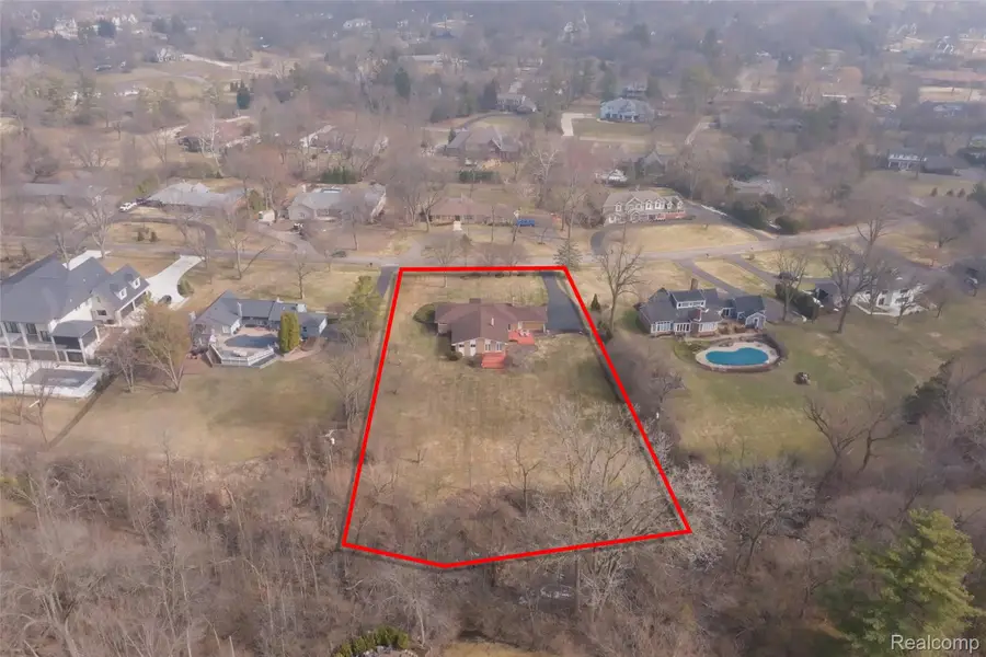 7326 Old Mill Road, Bloomfield, MI 48301 - #3