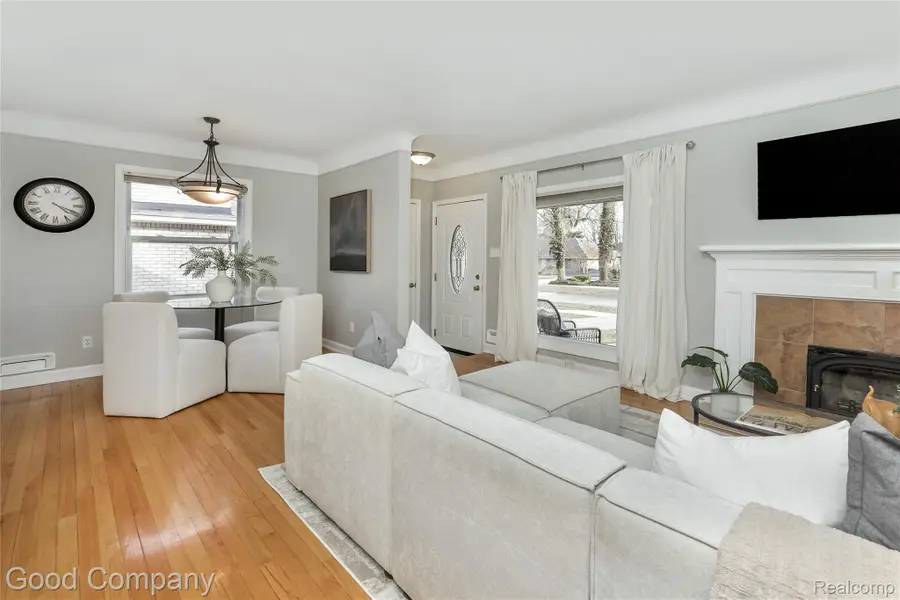 702 Orchard View Drive, Royal Oak, MI 48073 - #3