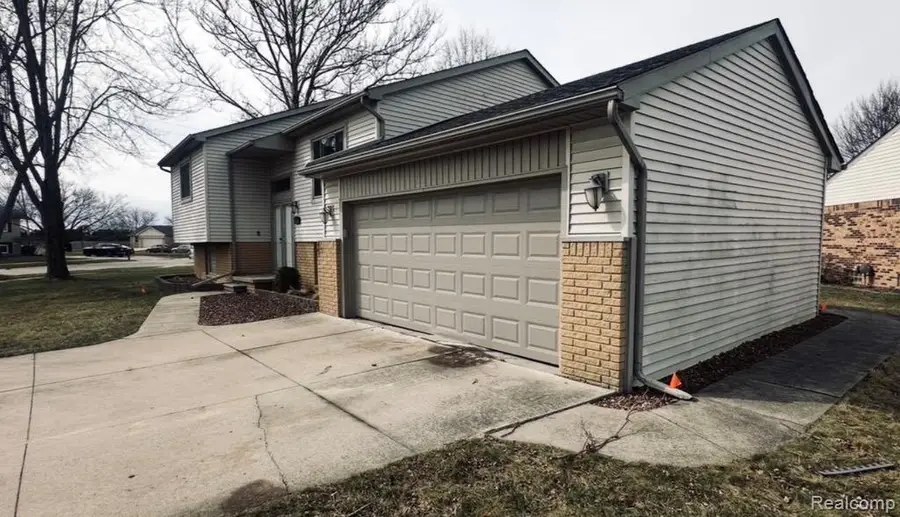 24500 Cornell Avenue, Brownstown, MI 48183 - #3