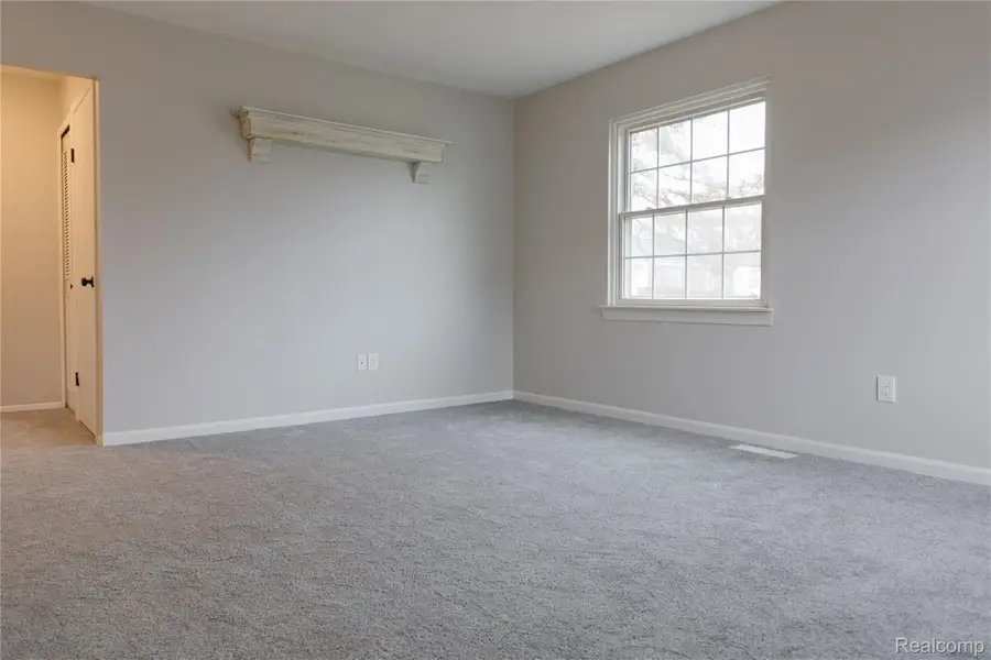 207 Neptune Drive, Walled Lake, MI 48390 - #3