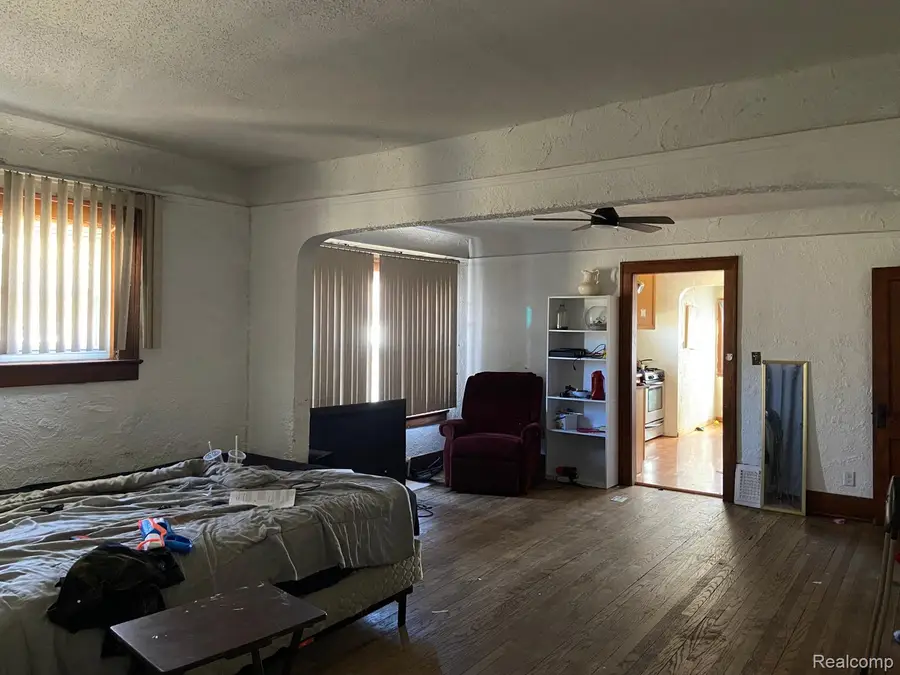3918 Trumbull Avenue, Flint, MI 48504 - #3
