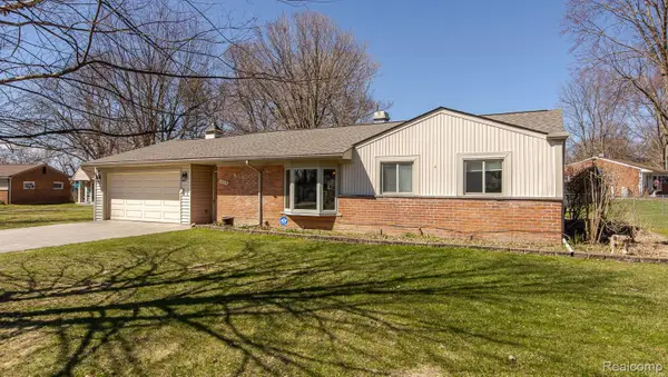 3118 Fernbarry Court, Waterford, MI 48328