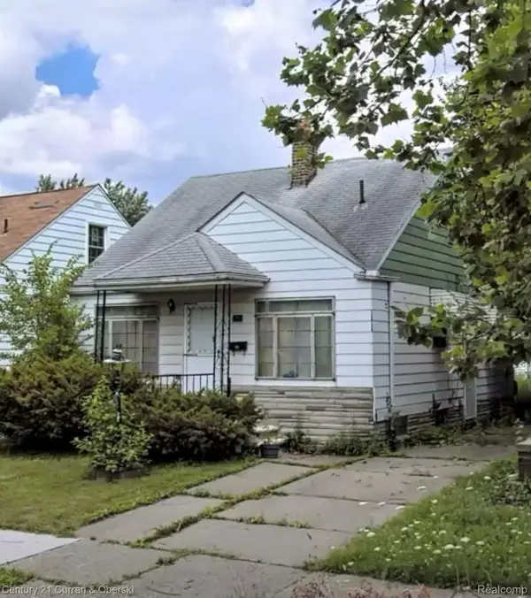 7296 Auburn Street, Detroit, MI 48228