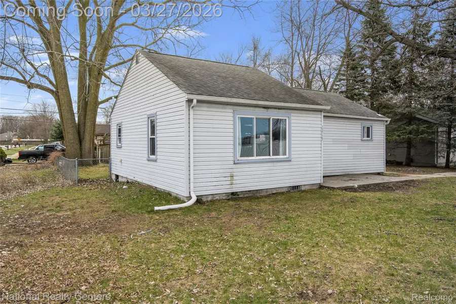 23725 Bredow Avenue, Romulus, MI 48174 - #2