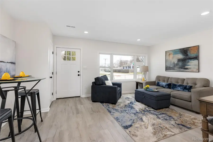 26707 Alger Boulevard, Madison Heights, MI 48071 - #2