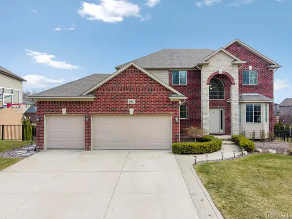50692 Pinnacle Woods Lane, Macomb, MI 48042