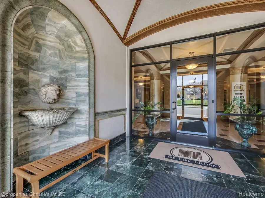 15 E Kirby Street #811, Detroit, MI 48202 - #3