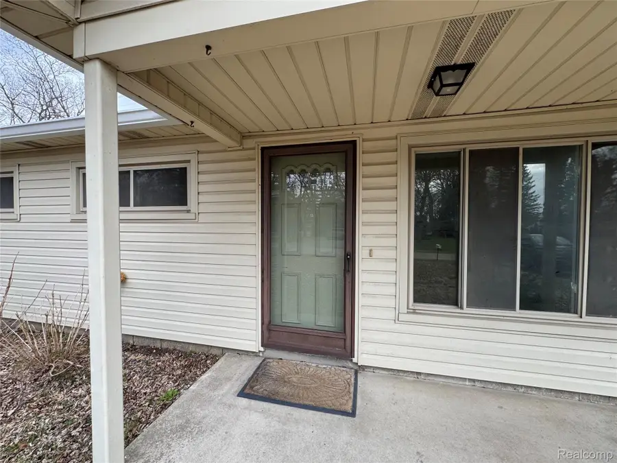 7012 Tappon Drive, Clarkston, MI 48346 - #2