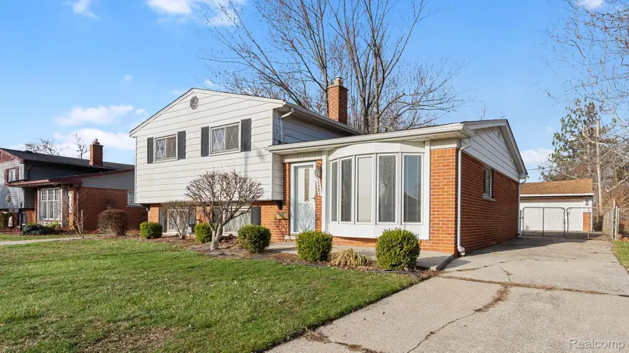 3262 Grange Road, Trenton, MI 48183 - #2