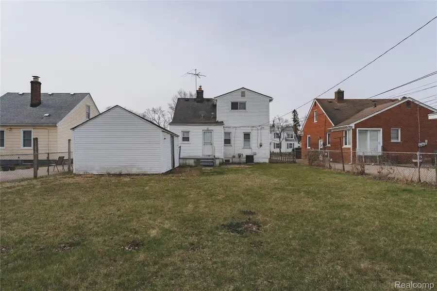 15765 Nicolai Avenue, Eastpointe, MI 48021 - #3