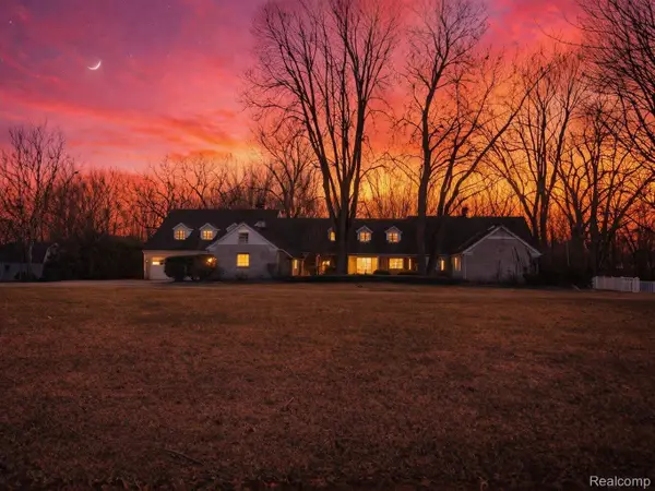 3215 Edgevale Drive, Lambertville, MI 48144