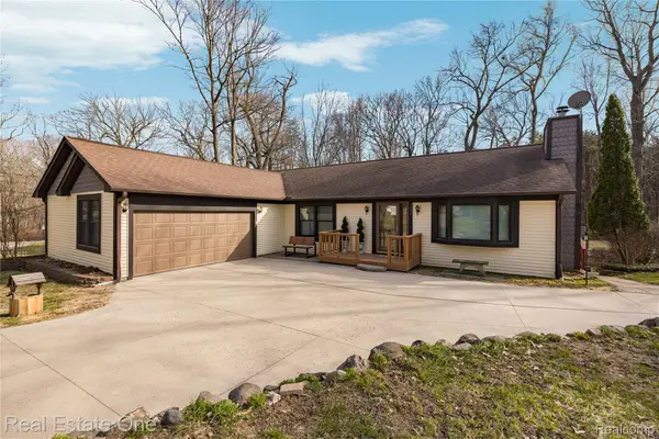 4921 Crestview Drive, Clarkston, MI 48348