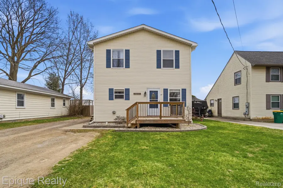 11605 Elmdale Road, Whitmore Lake, MI 48189 - #2