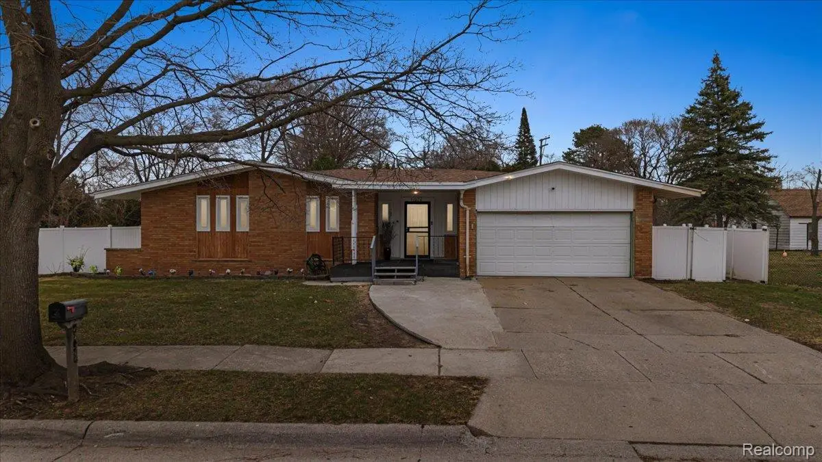 21076 Masch Avenue, Warren, MI 48091 - #1