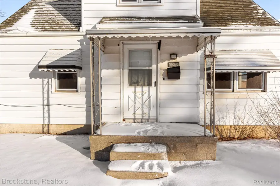 19595 Waldron Street, Roseville, MI 48066 - #2