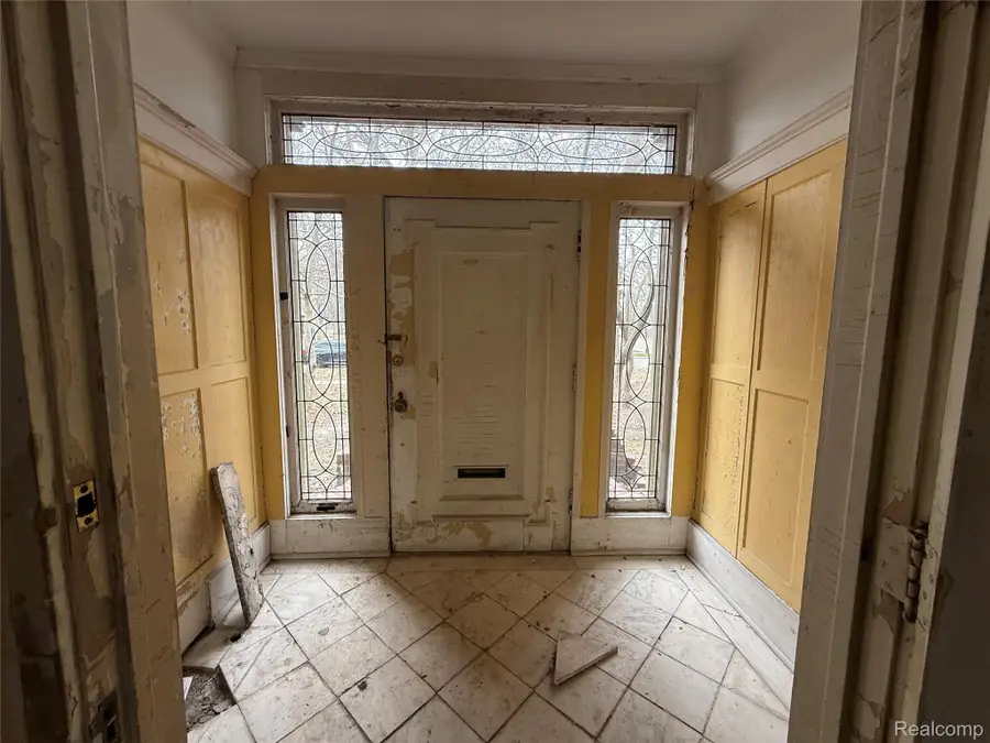 1818 Iroquois Street, Detroit, MI 48214 - #3