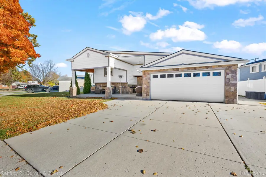 1310 Plainfield Street, Dearborn Heights, MI 48127 - #2