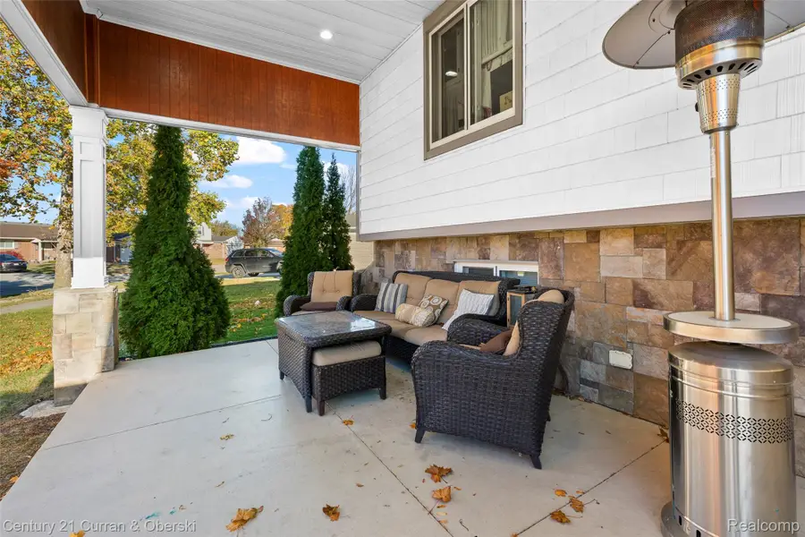 1310 Plainfield Street, Dearborn Heights, MI 48127 - #3