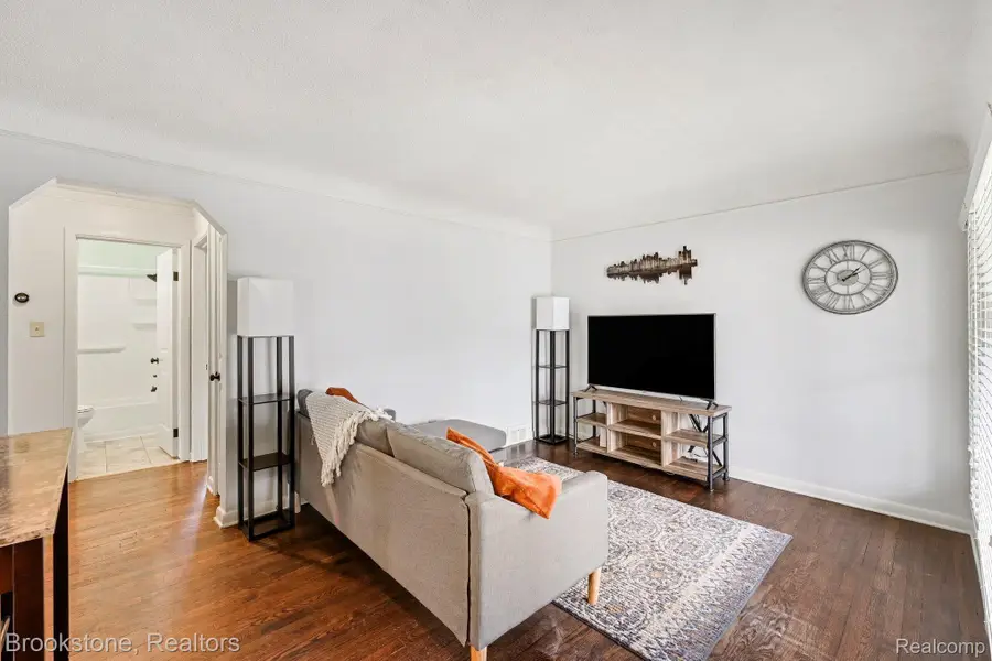 22033 Alger Street, Saint Clair Shores, MI 48080 - #3