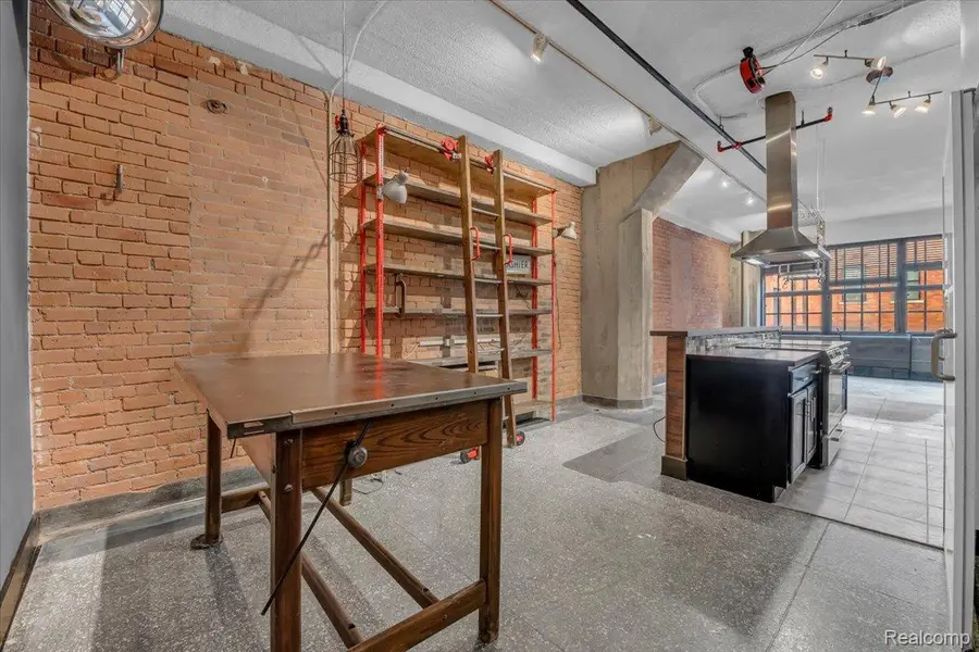 6533 E Jefferson Avenue #230T, Detroit, MI 48207 - #3