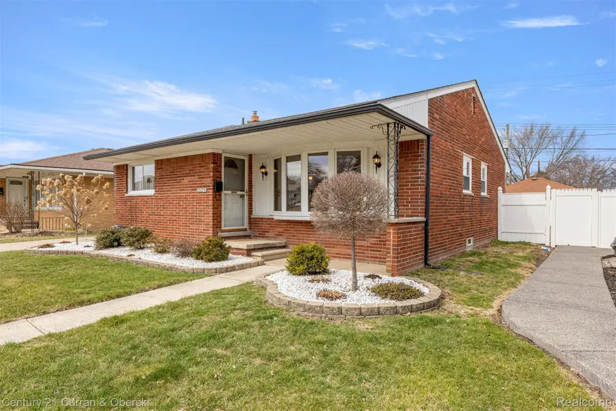 20025 Valera Street, Saint Clair Shores, MI 48080 - #3